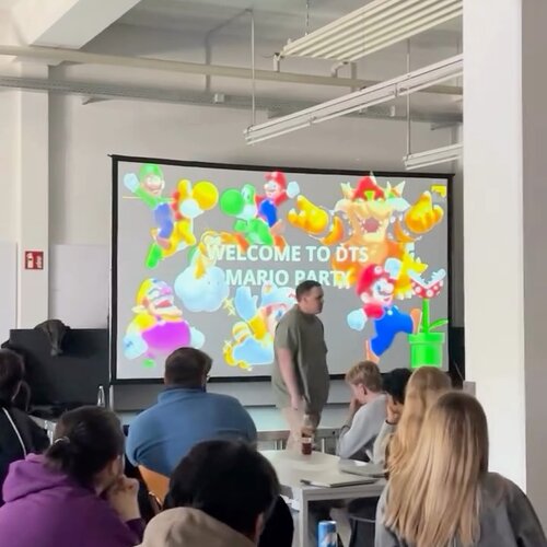 Level up beim Nachwuchsmeeting 🎮🎉
Unter dem Motto „Project Party!“ haben unsere Nachwuchstalente gezeigt, was in ihnen... Level up beim Nachwuchsmeeting 🎮🎉
Unter dem Motto „Project Party!“ haben unsere Nachwuchstalente gezeigt, was in ihnen...